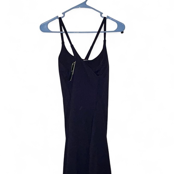 Halara Softlyzero Plush Backless Active Dress-Easy Peezy Edition size medium - mordernwear.com Halara Softlyzero Plush Backless Active Dress-Easy Peezy Edition size medium - mordernwear.com